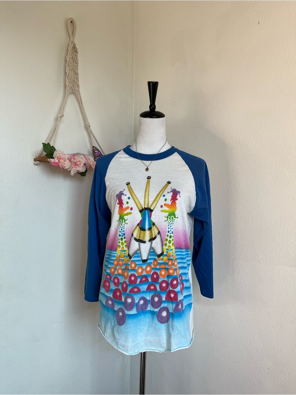 Vintage Circus Colorful Graphic T-shirt size L